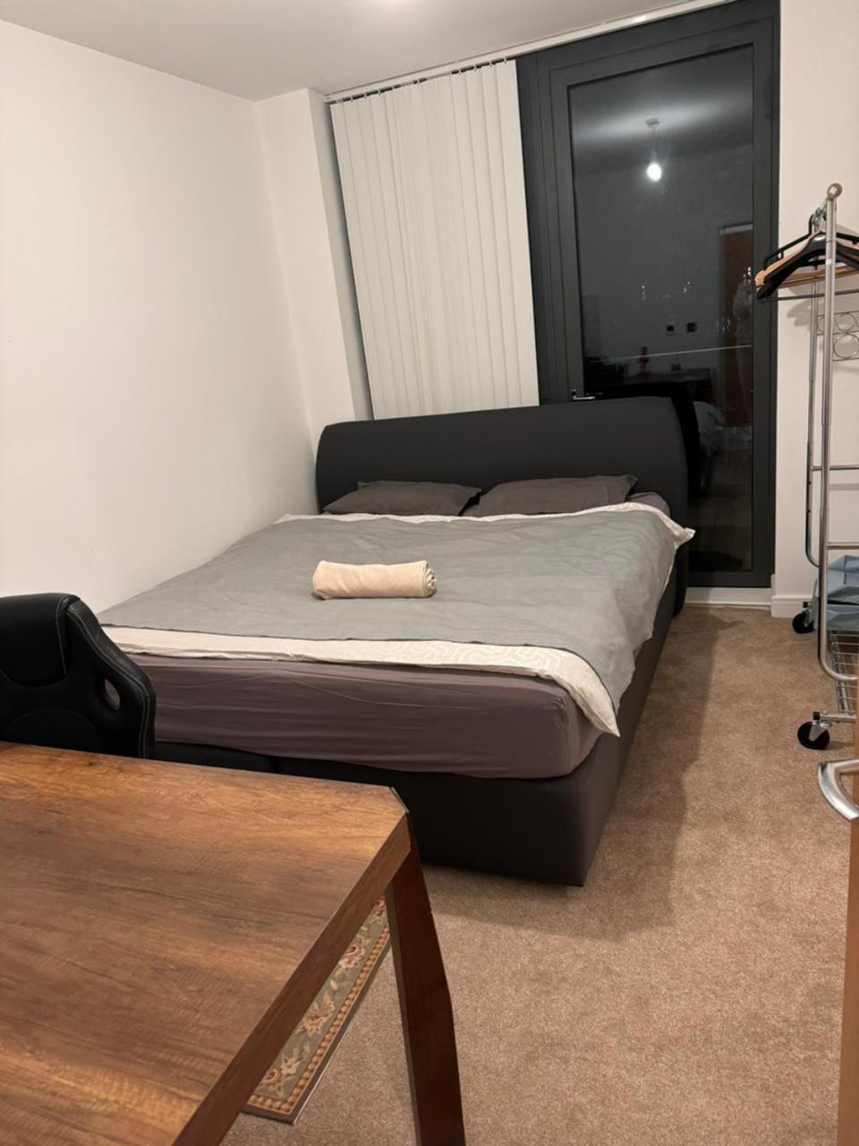 Apartamento 3-bed 2-bath Designer Apt In Canada Water *